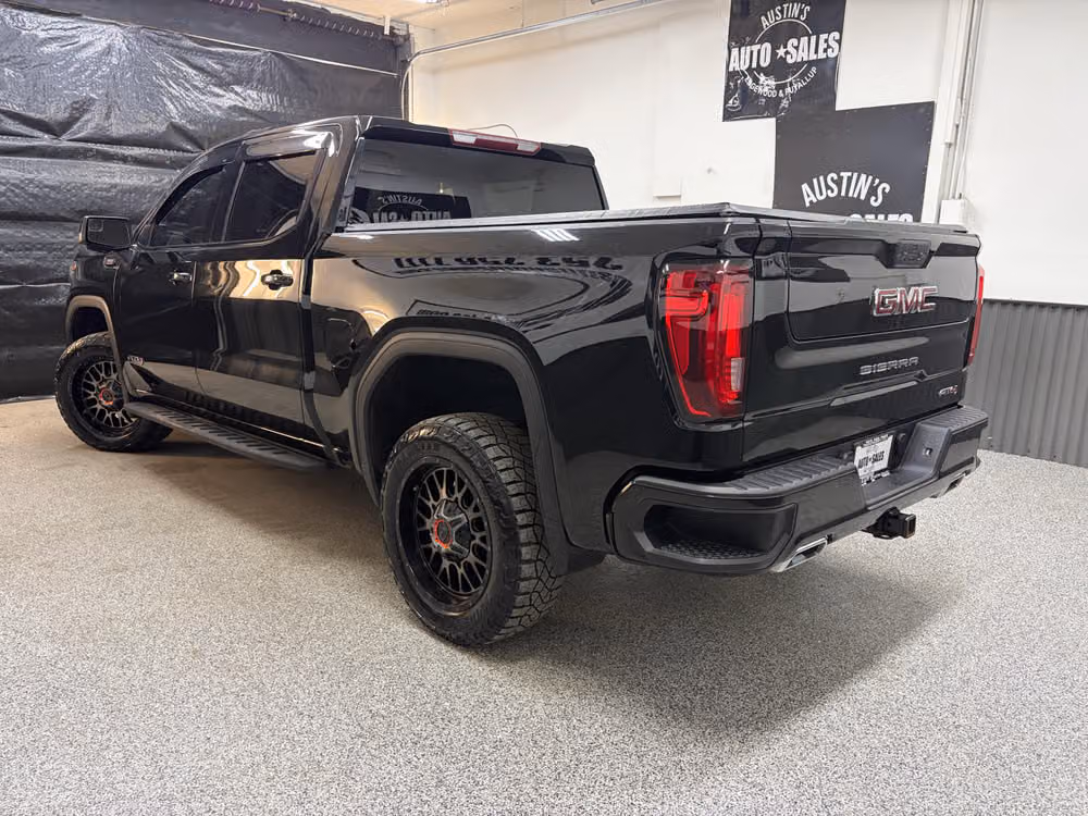 2021 GMC Sierra 1500 AT4 Crew Cab Image 8