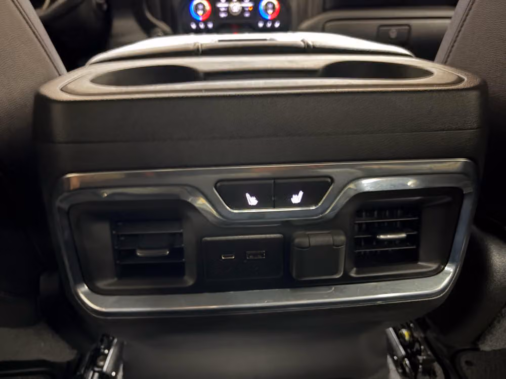 2021 GMC Sierra 1500 AT4 Crew Cab Image 21