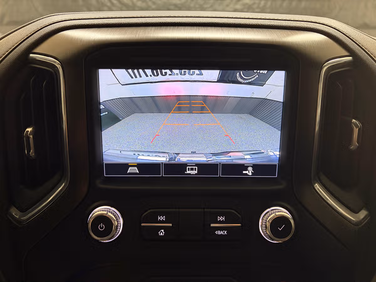2021 GMC Sierra 1500 AT4 Crew Cab Image 15