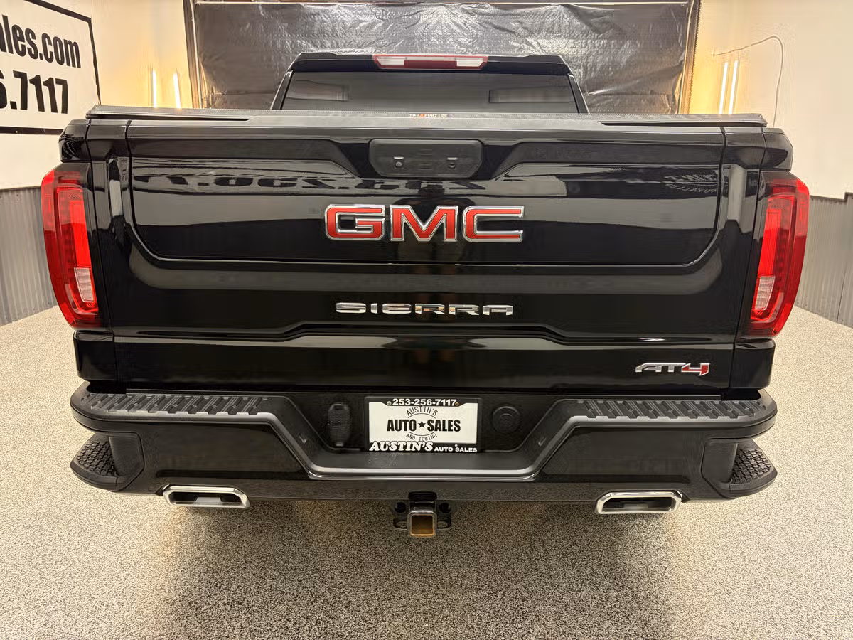 2021 GMC Sierra 1500 AT4 Crew Cab Image 4