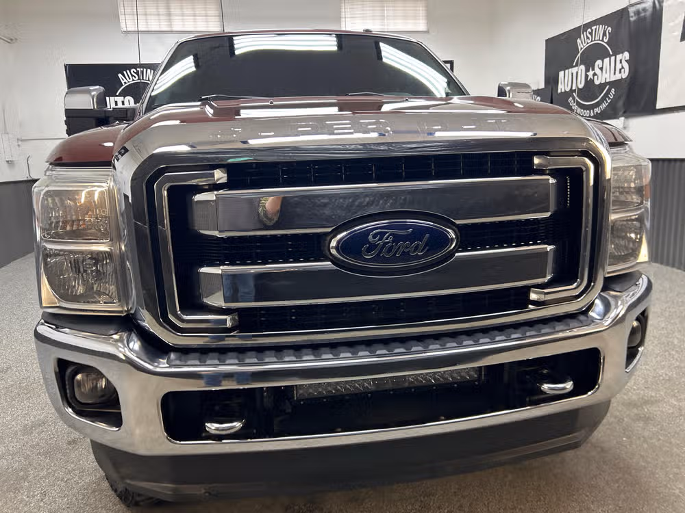2012 Ford F-350 Super Duty Lariat Crew Cab Image 2
