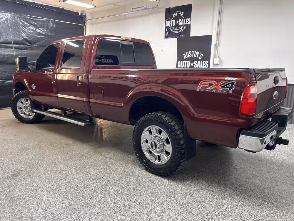 2012 Ford F-350 Super Duty Lariat Crew Cab Image 4