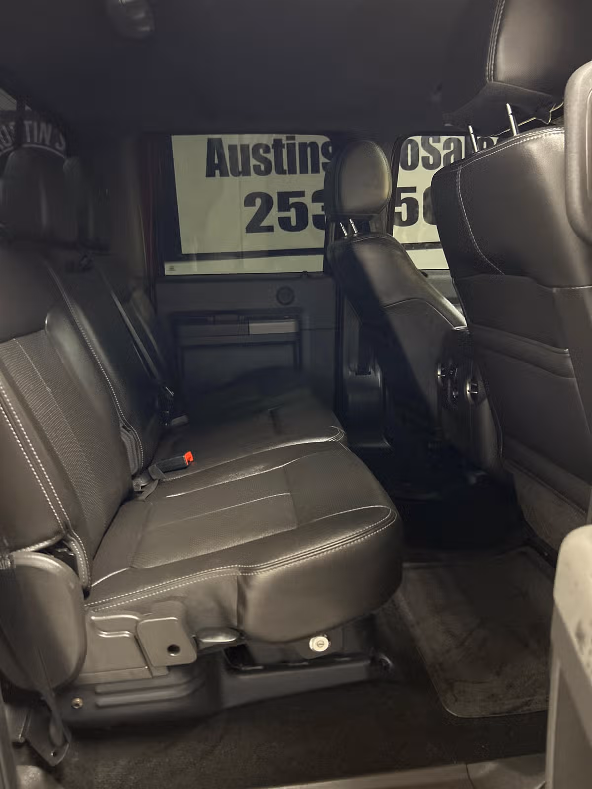 2012 Ford F-350 Super Duty Lariat Crew Cab Image 12