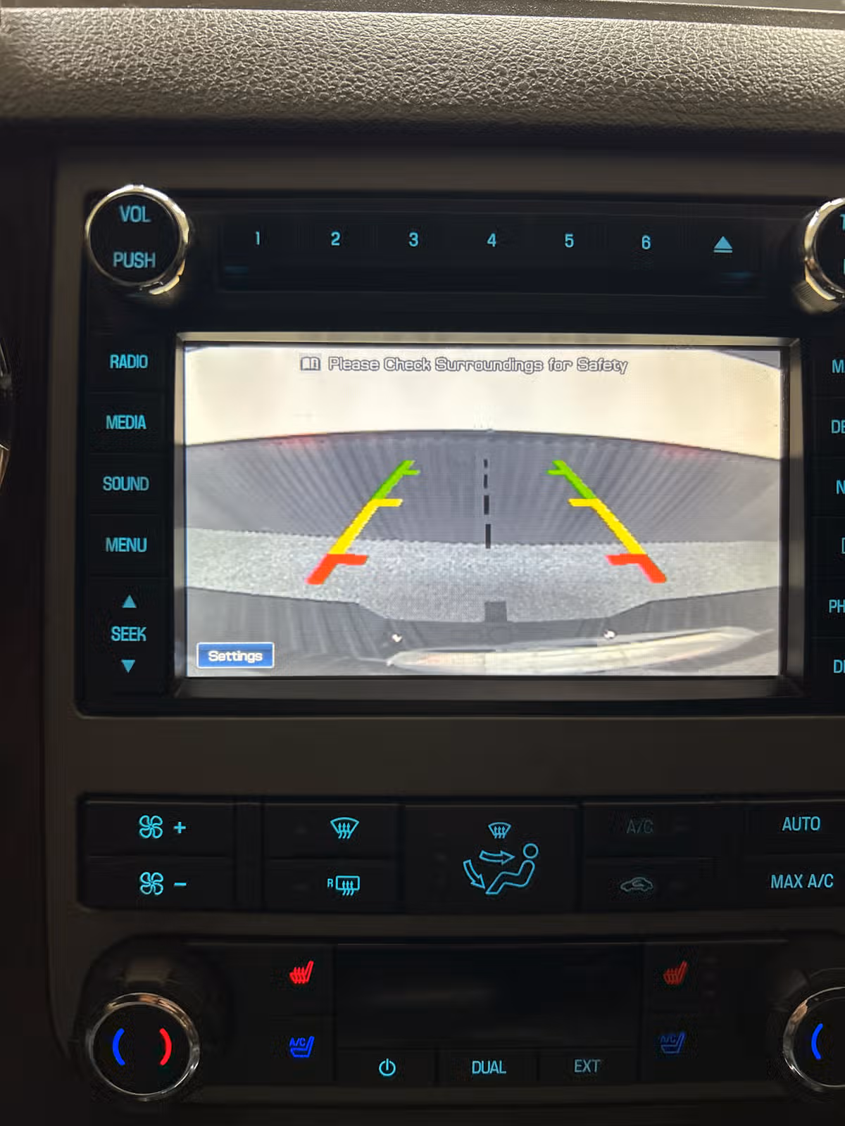 2012 Ford F-350 Super Duty Lariat Crew Cab Image 16
