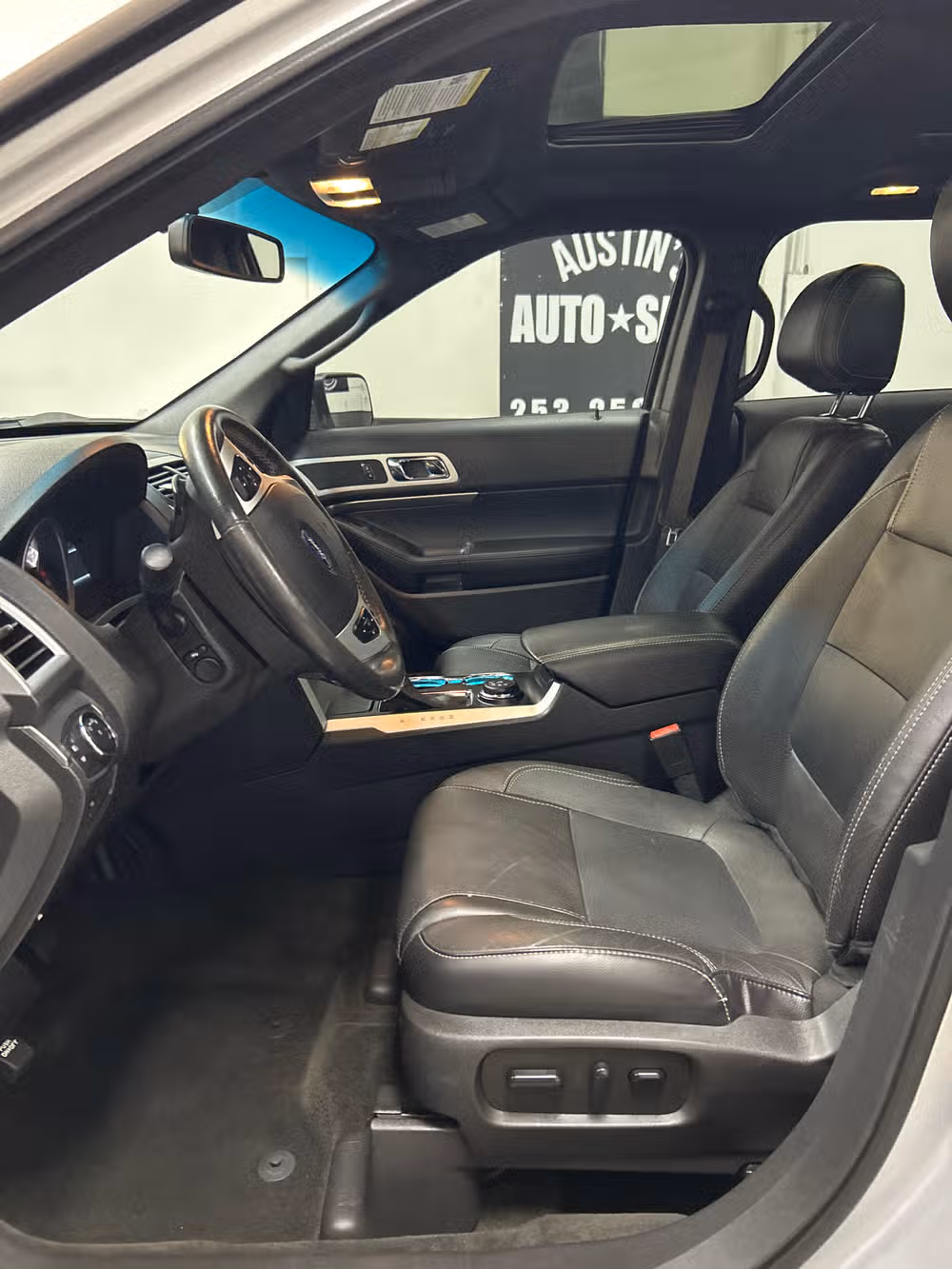 2015 Ford Explorer Sport Image 8
