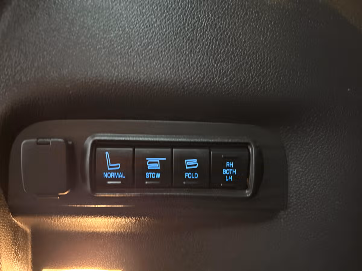 2015 Ford Explorer Sport Image 14
