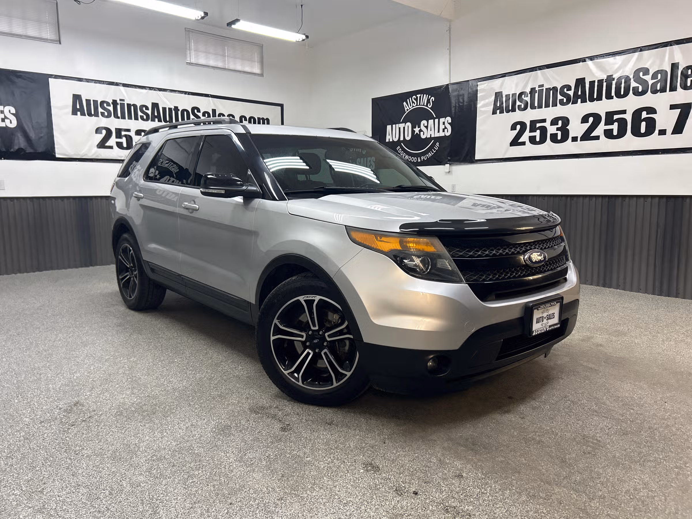 2015 Ford Explorer Sport Image 1