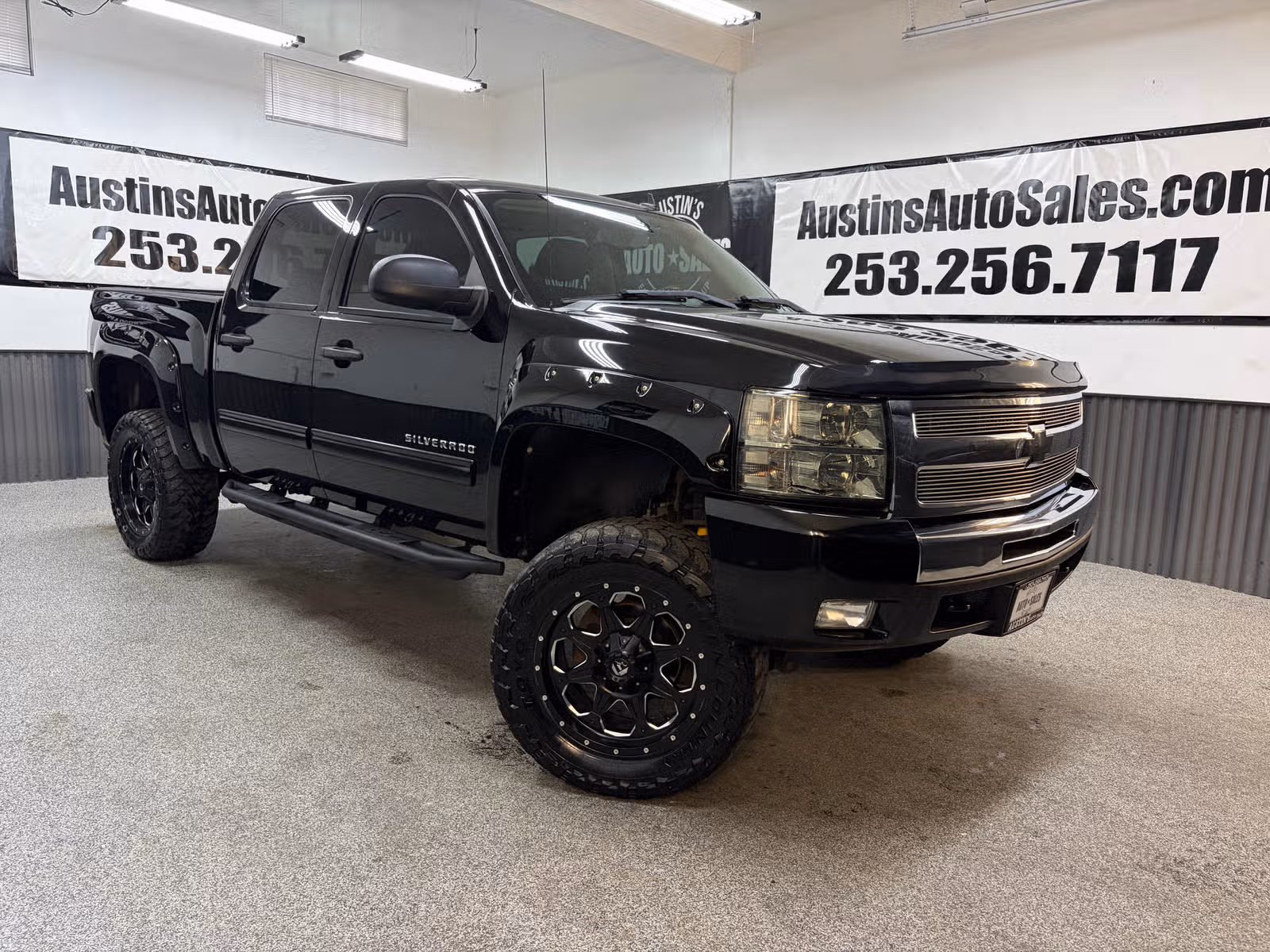 2011 Chevrolet Silverado 1500 LT Crew Cab Upper Image 1