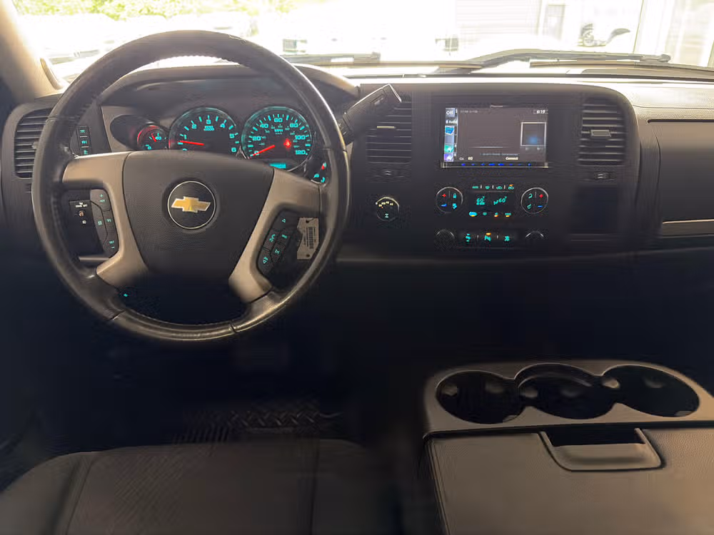 2011 Chevrolet Silverado 1500 LT Crew Cab Image 10