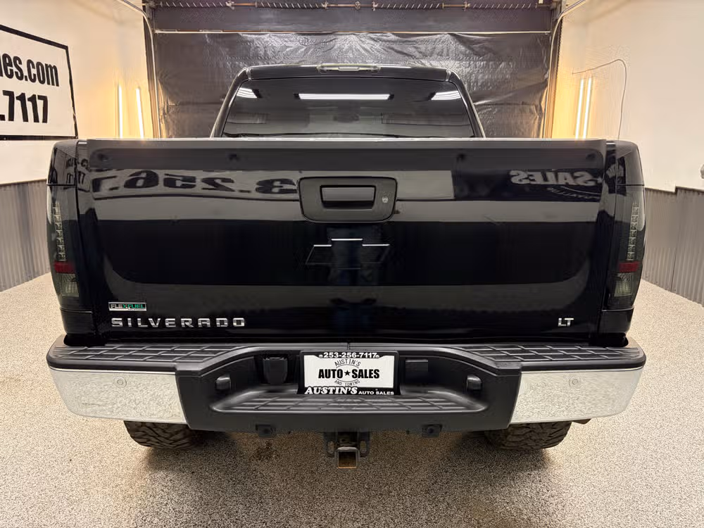 2011 Chevrolet Silverado 1500 LT Crew Cab Image 4