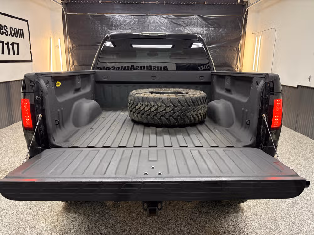 2011 Chevrolet Silverado 1500 LT Crew Cab Image 18