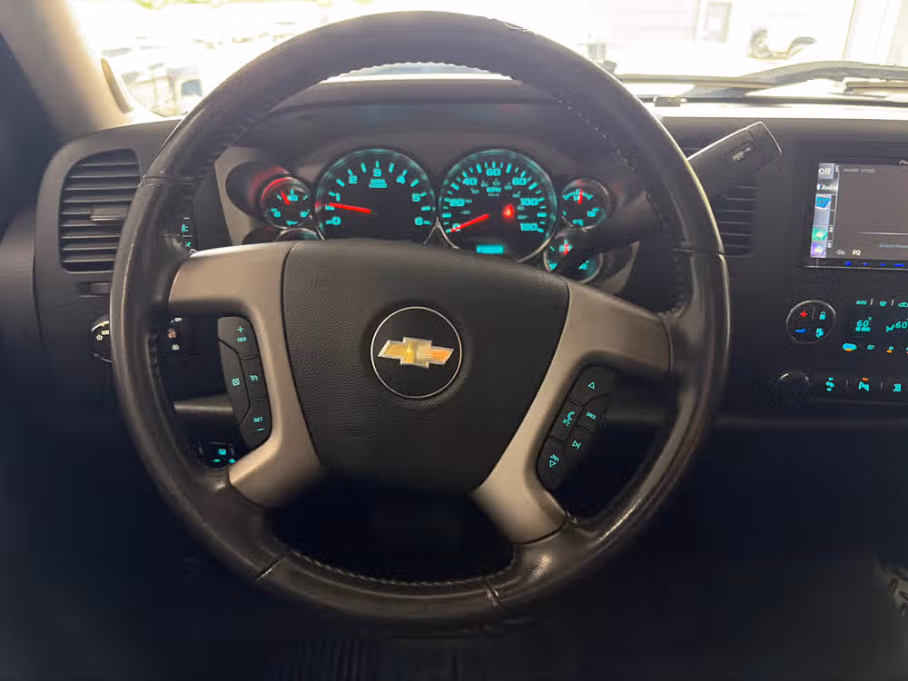 2011 Chevrolet Silverado 1500 LT Crew Cab Image 11
