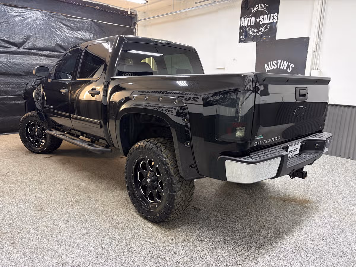 2011 Chevrolet Silverado 1500 LT Crew Cab Image 8