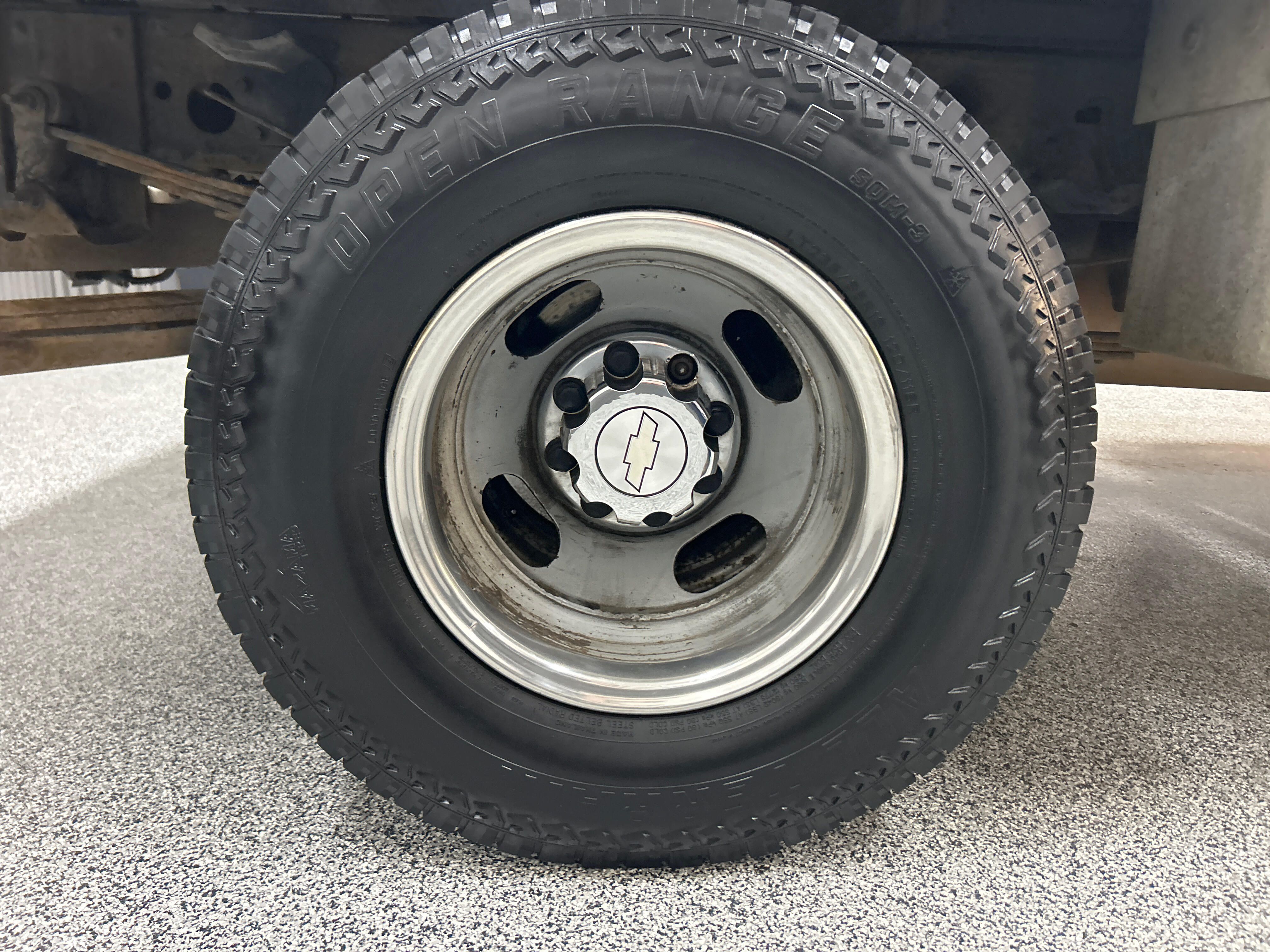 View vehicle photo 7