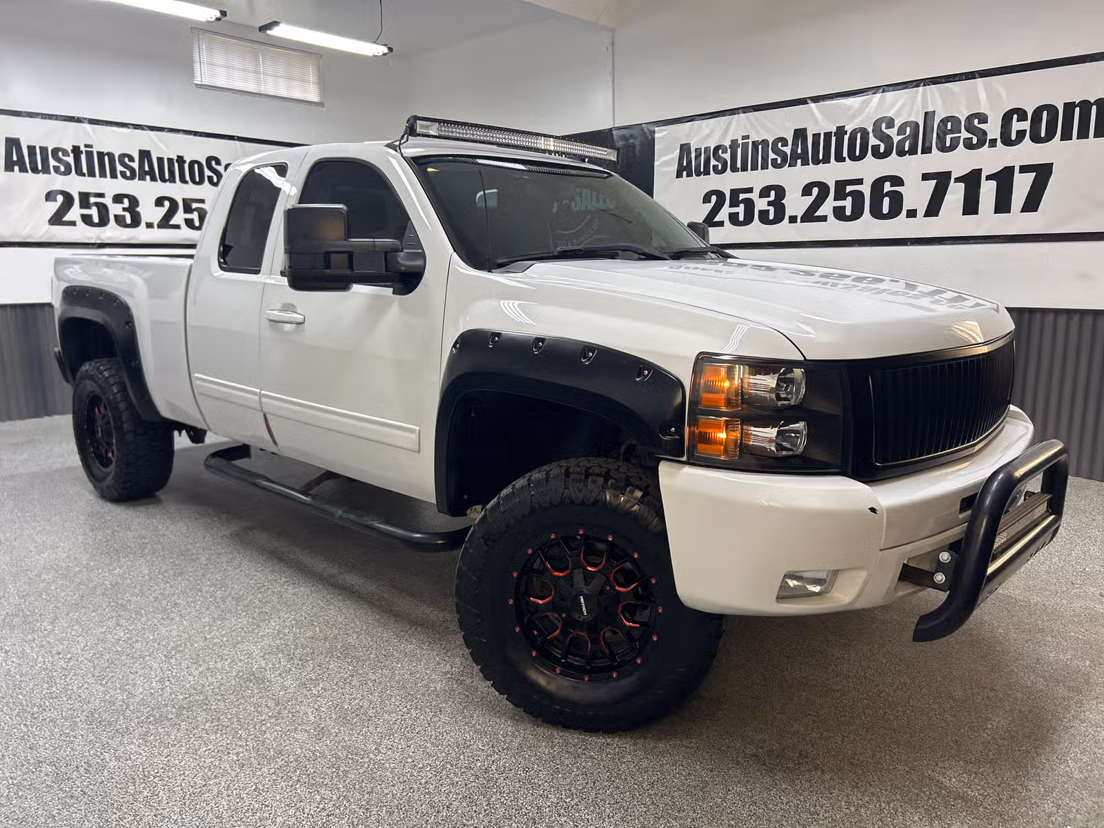 2013 Chevrolet Silverado 1500 LT Extended Cab Upper Image 1