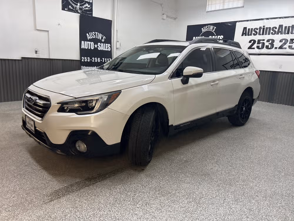 2019 Subaru Outback 3.6R Limited Crossover Image 3