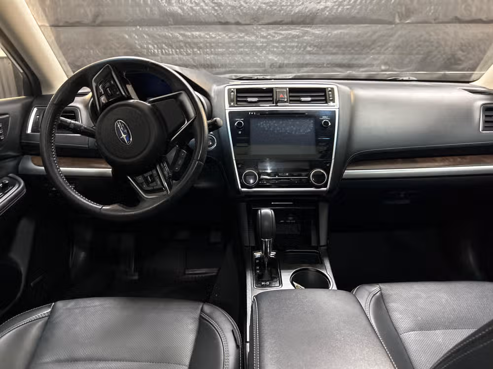 2019 Subaru Outback 3.6R Limited Crossover Image 11