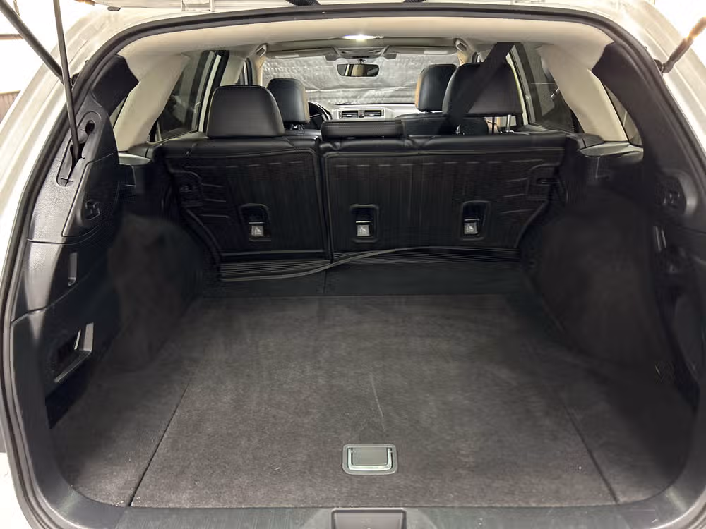 2019 Subaru Outback 3.6R Limited Crossover Image 12