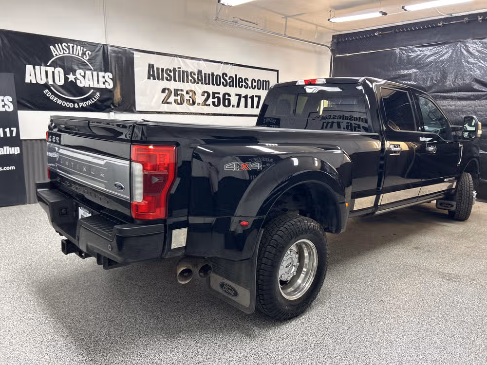 2017 Ford F-350 Super Duty Platinum Crew Cab Image 6