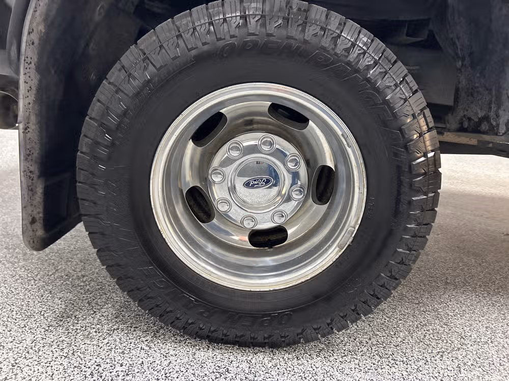 2017 Ford F-350 Super Duty Platinum Crew Cab Image 7