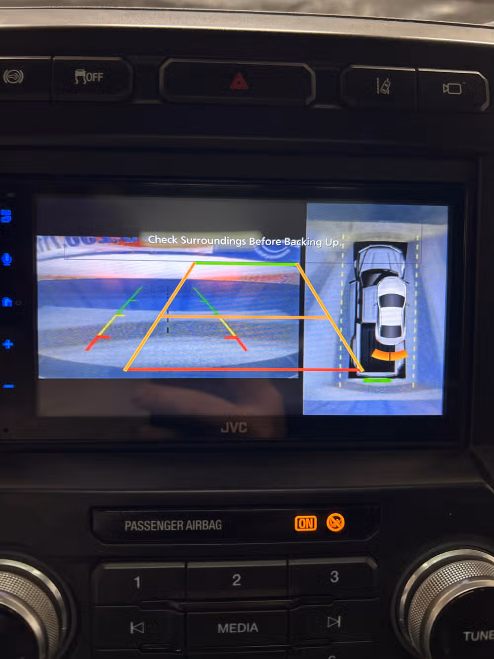 2017 Ford F-350 Super Duty Platinum Crew Cab Image 17