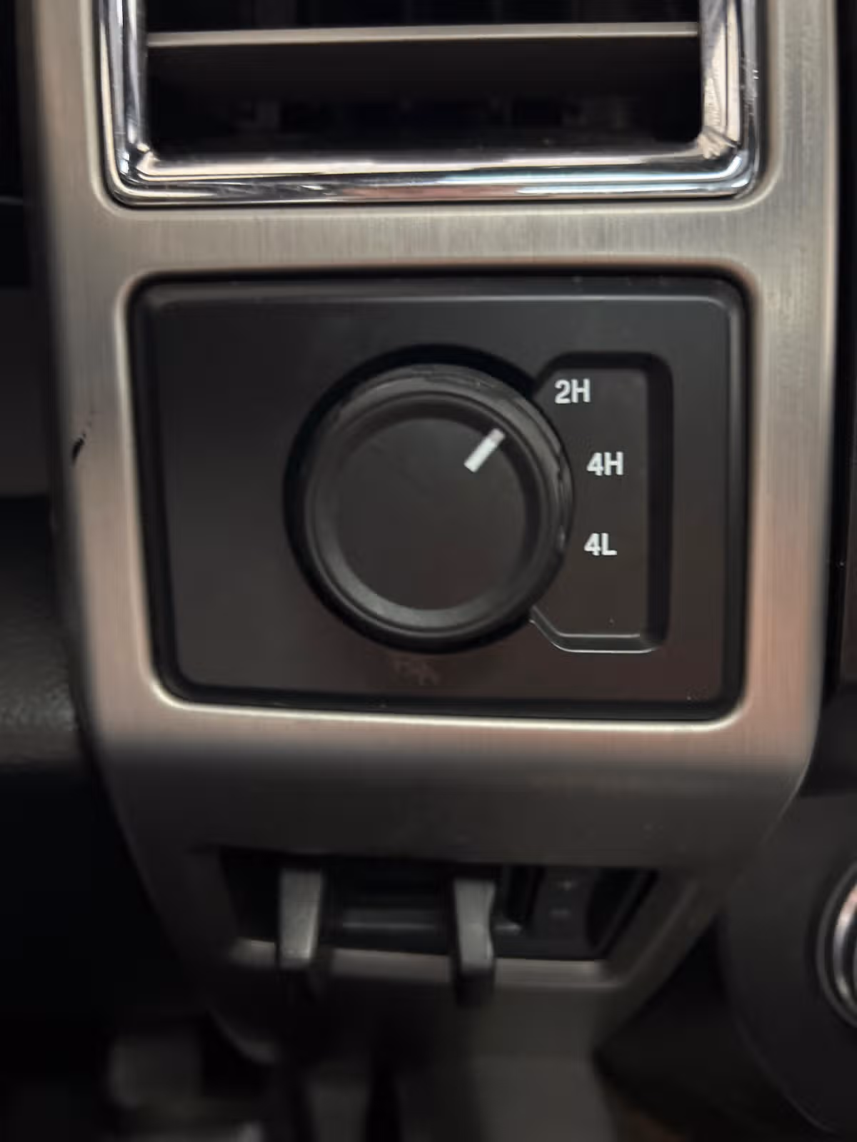 2017 Ford F-350 Super Duty Platinum Crew Cab Image 15