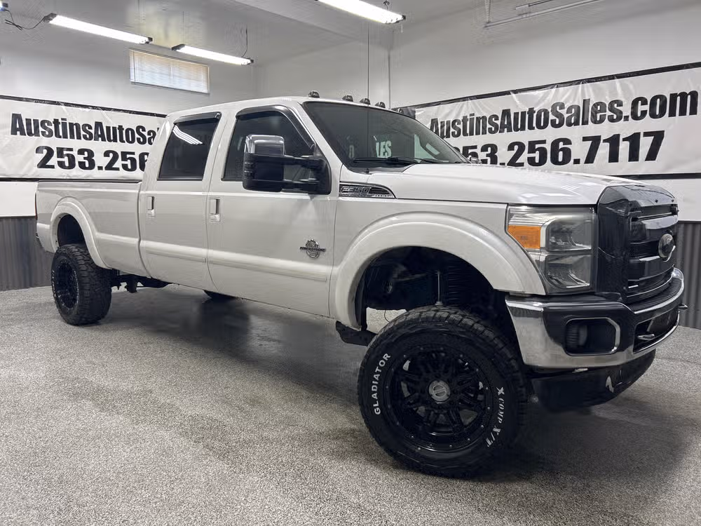 B11436 - 2011 Ford F-350 Super Duty Lariat Crew Cab