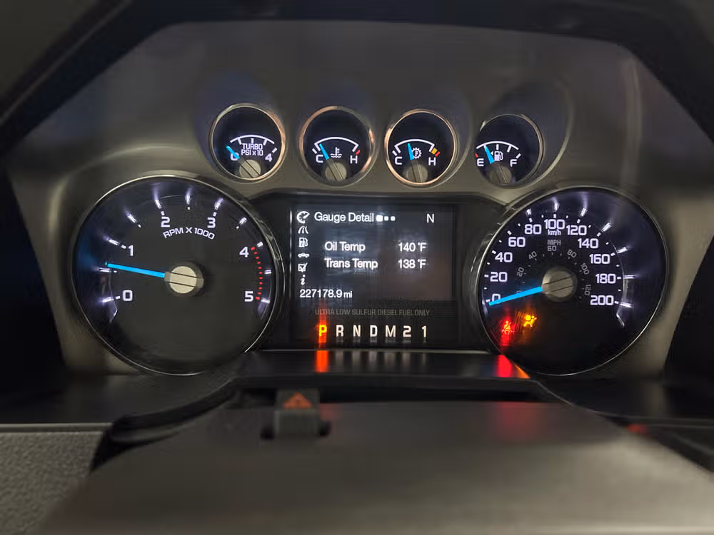 2011 Ford F-350 Super Duty Lariat Crew Cab Image 16