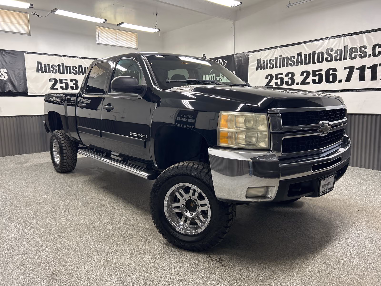 2007 Chevrolet Silverado 2500HD LT2 Crew Cab Upper Image 1