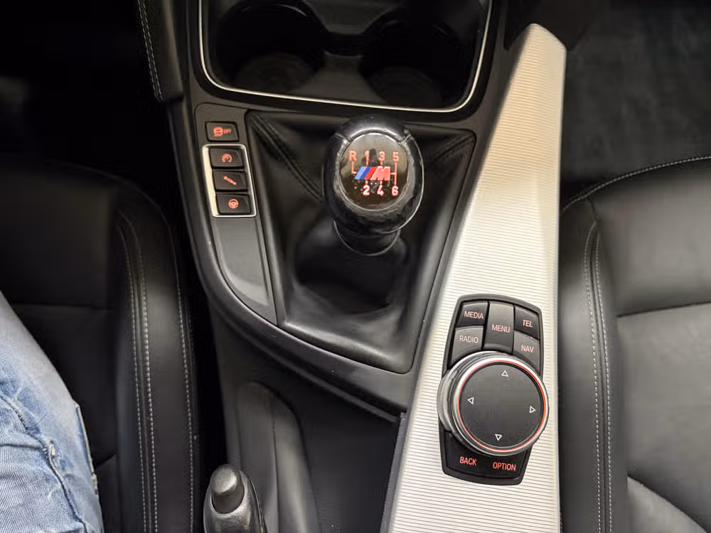2015 BMW M3 Base Image 15