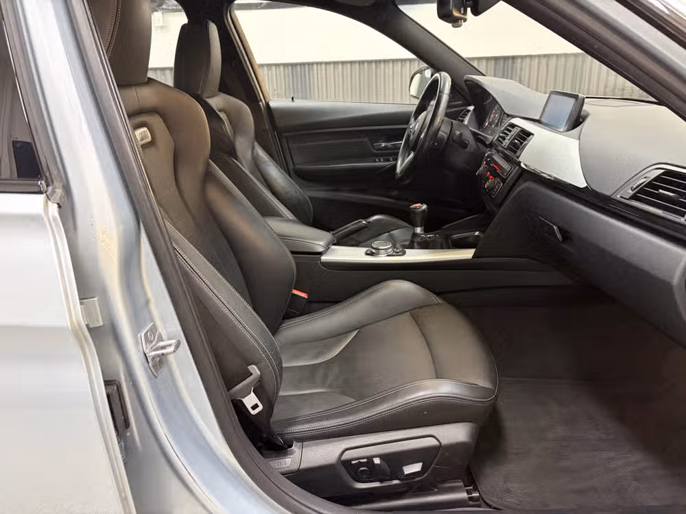 2015 BMW M3 Base Image 22