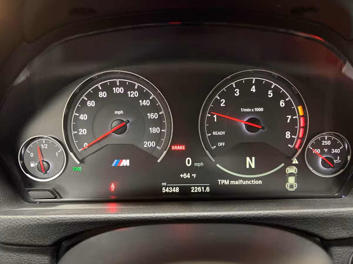 2015 BMW M3 Base Image 12