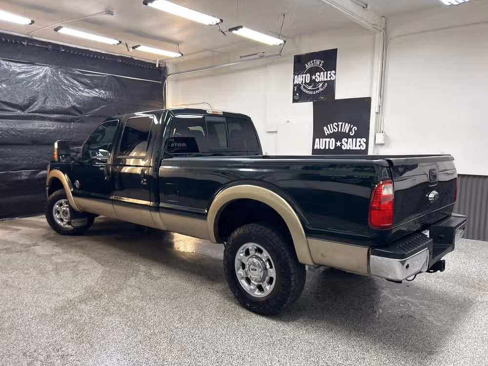 2014 Ford F-350 Super Duty Lariat Crew Cab Lower Image 2