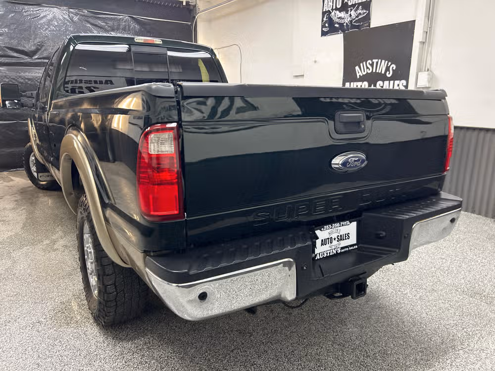 2014 Ford F-350 Super Duty Lariat Crew Cab Image 5