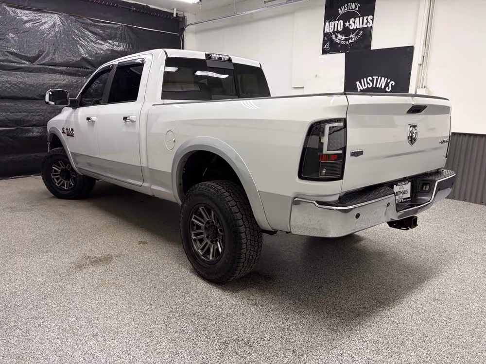 2014 Ram 2500 Laramie Crew Cab Image 8