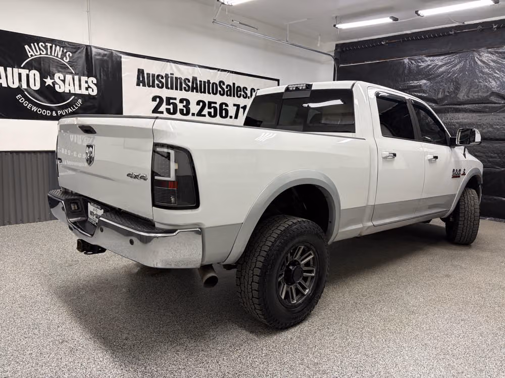 2014 Ram 2500 Laramie Crew Cab Image 3