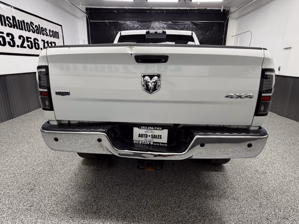2014 Ram 2500 Laramie Crew Cab Image 4