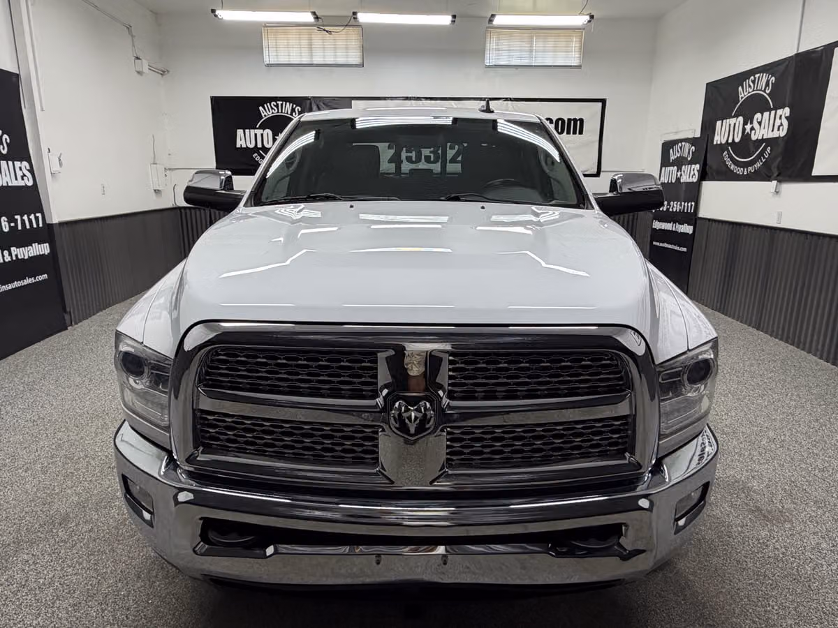 2014 Ram 2500 Laramie Crew Cab Image 5
