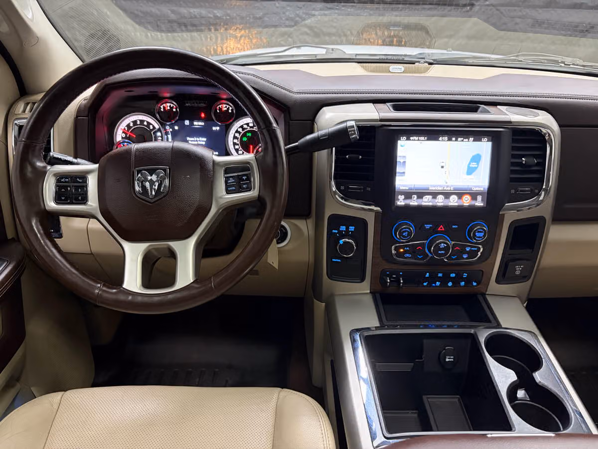 2014 Ram 2500 Laramie Crew Cab Image 10