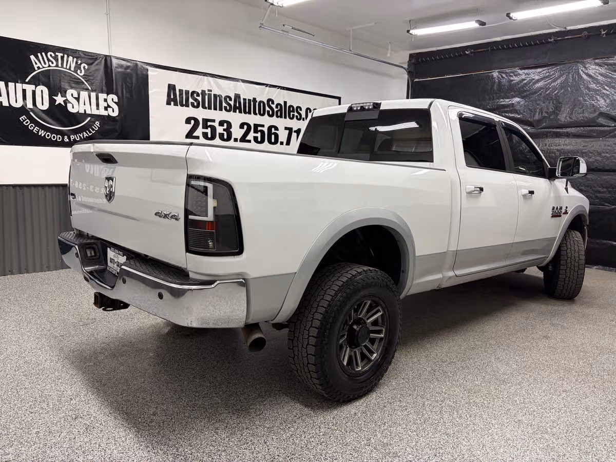 2014 Ram 2500 Laramie Crew Cab Image 3
