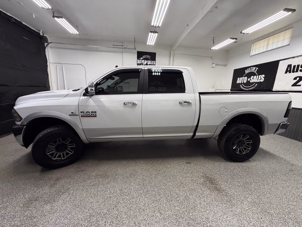 2014 Ram 2500 Laramie Crew Cab Image 7