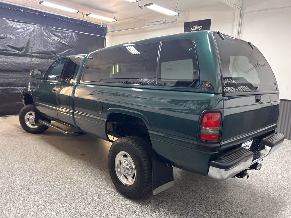 2002 Dodge Ram 2500 SLT Plus Extended Cab Lower Image 2