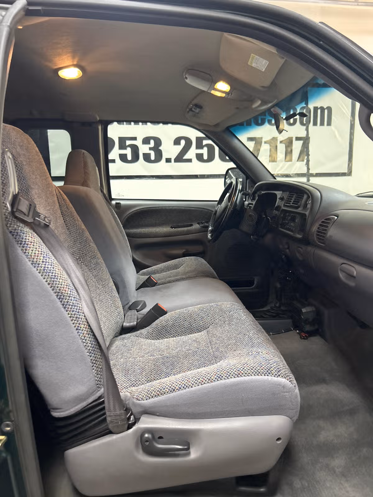2002 Dodge Ram 2500 SLT Plus Extended Cab Image 10