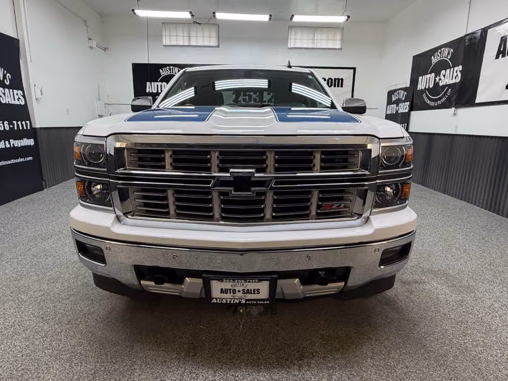 2015 Chevrolet Silverado 1500 LTZ Z71 Crew Cab Image 5