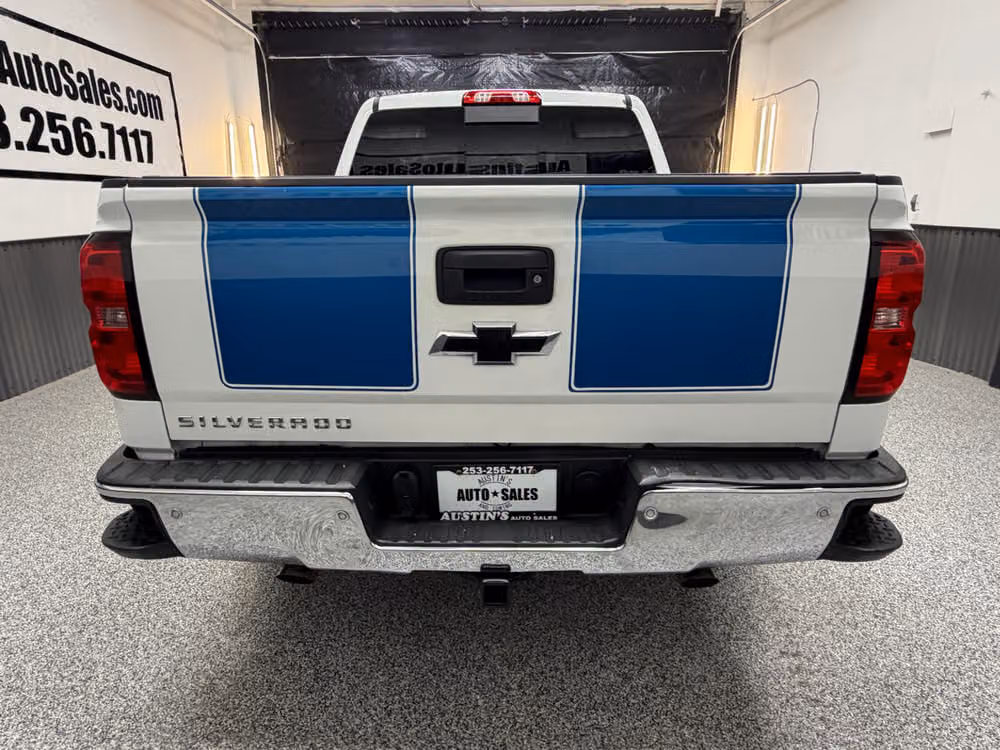 2015 Chevrolet Silverado 1500 LTZ Z71 Crew Cab Image 4