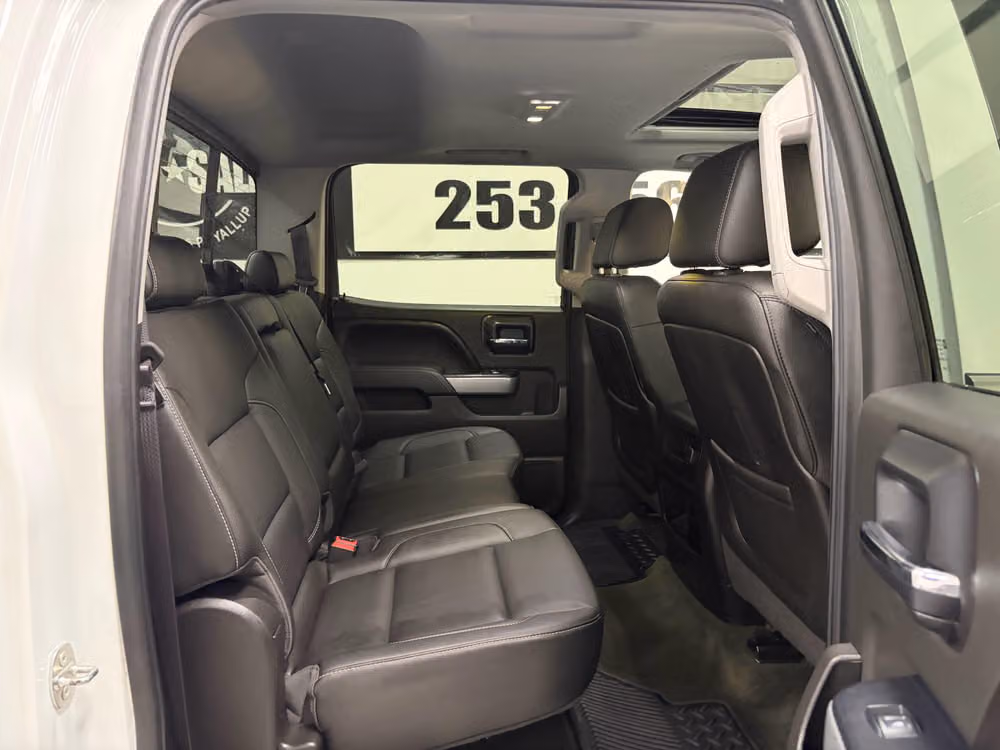 2015 Chevrolet Silverado 1500 LTZ Z71 Crew Cab Image 22