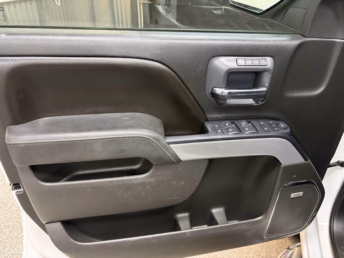 2015 Chevrolet Silverado 1500 LTZ Z71 Crew Cab Image 18