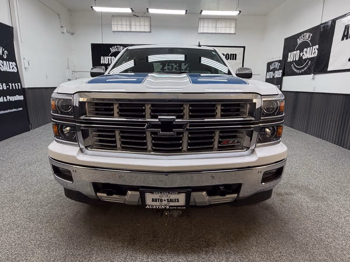 2015 Chevrolet Silverado 1500 LTZ Z71 Crew Cab Image 5