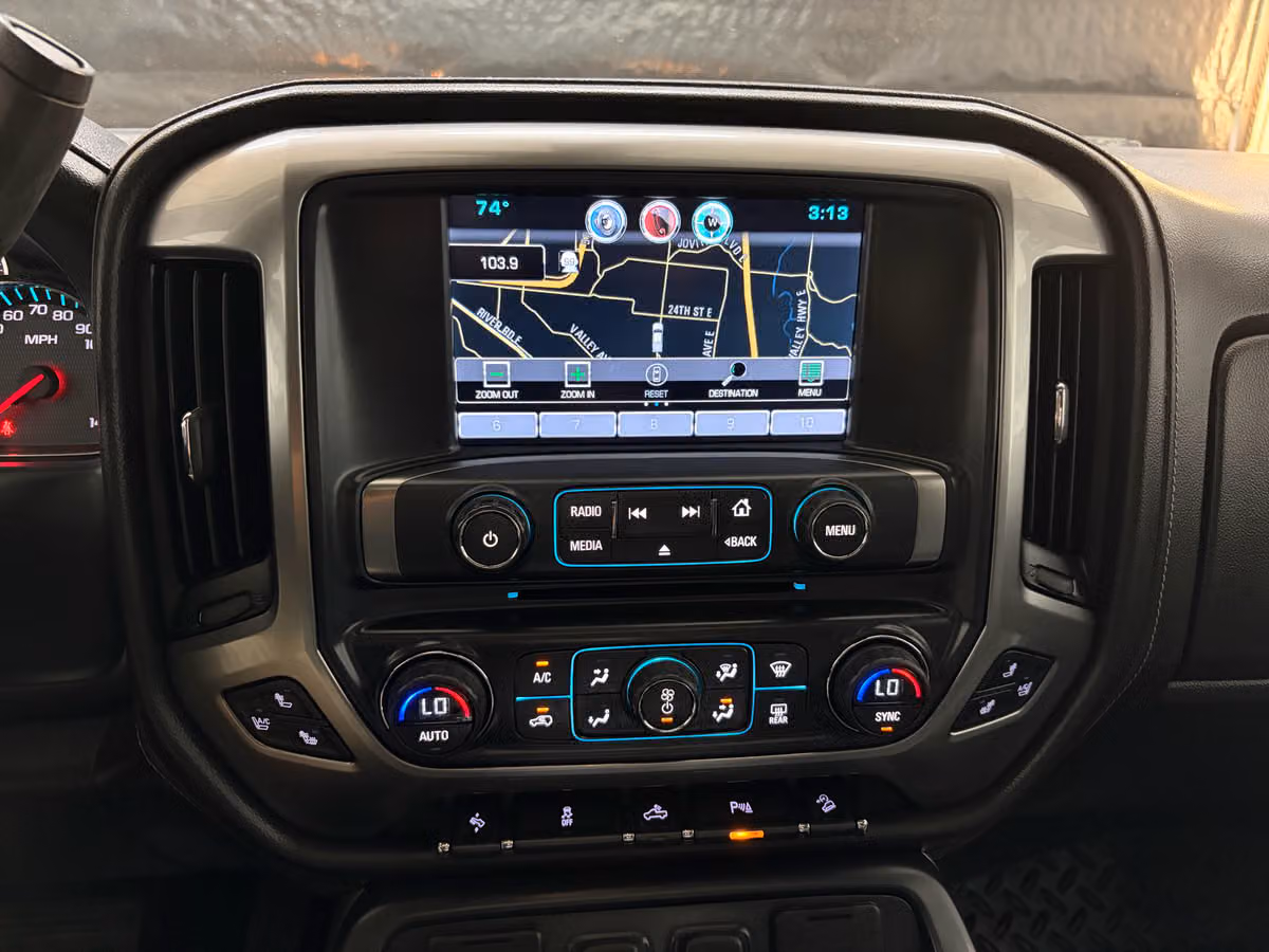 2015 Chevrolet Silverado 1500 LTZ Z71 Crew Cab Image 13