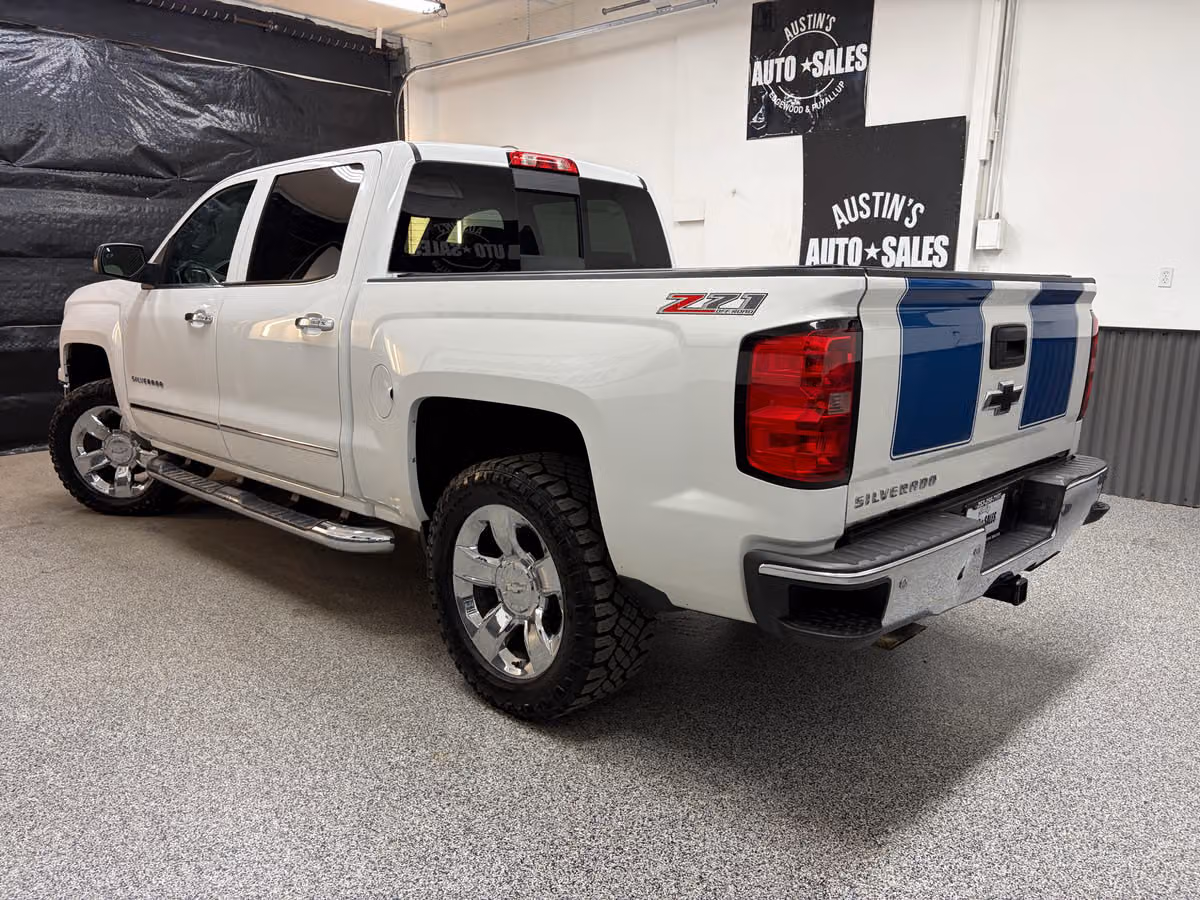 2015 Chevrolet Silverado 1500 LTZ Z71 Crew Cab Image 8